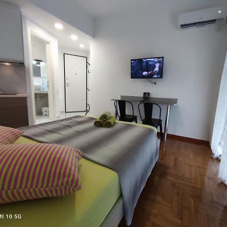Studio In The Heart Of Athens Next To Monastyraki. Atenas Exterior foto