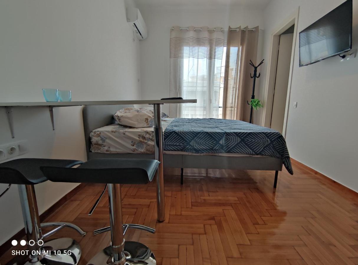 Studio In The Heart Of Athens Next To Monastyraki. Atenas Exterior foto