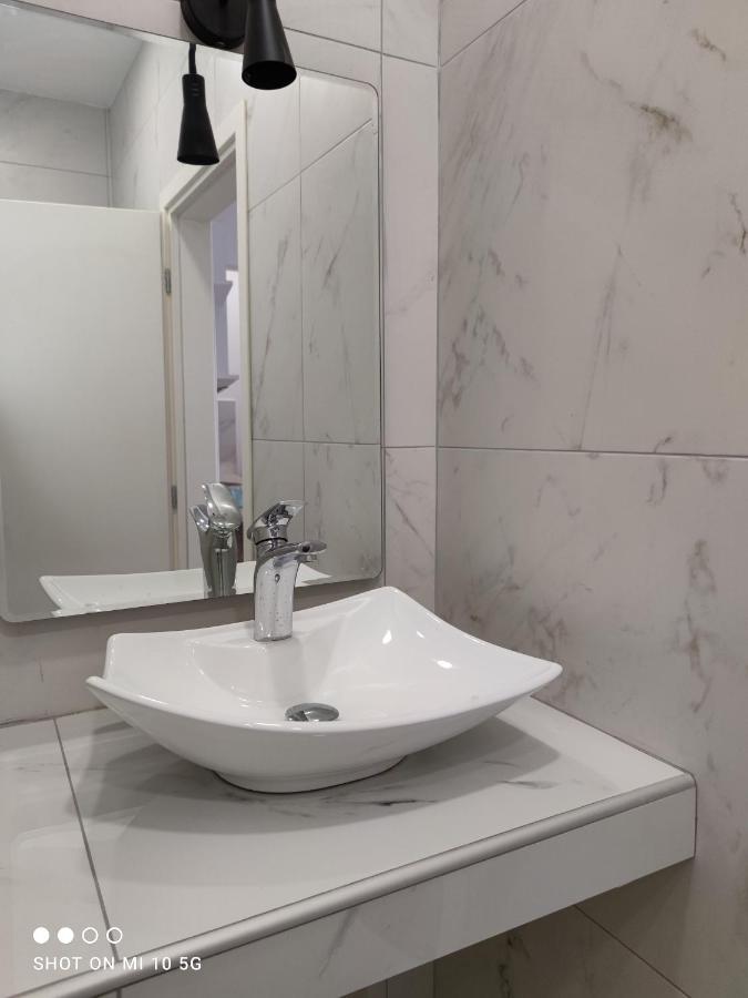 Studio In The Heart Of Athens Next To Monastyraki. Atenas Exterior foto