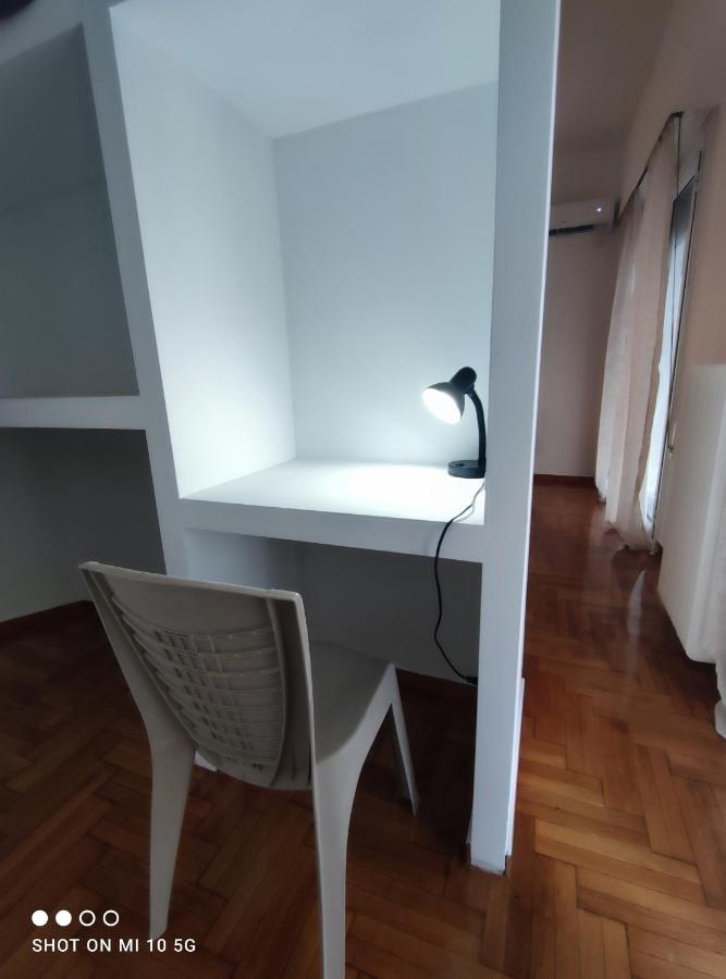 Studio In The Heart Of Athens Next To Monastyraki. Atenas Exterior foto